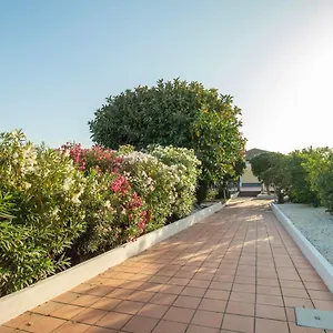 Aparthotel Royal Playa And -private Parking- Self Chek Out, Aeroporto di Catania Fontana Rossa